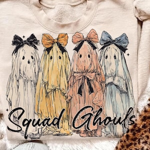 Squad Ghouls Girly coquette gothique PNG, Coquette Halloween Design, Design citrouille fantôme irisé, Halloween PNG, Girly Halloween Png