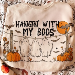 Fantômes suspendus drôles Halloween PNG, Hangin' With My Boos Shirt Design, mignon citrouille chauve-souris en téléchargement numérique