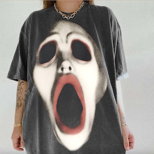 Cara de terror Halloween PNG, Halloween de terror PNG, Halloween PNG, camisa retrô PNG, Temporada assustadora PNG, camisa popular de Halloween PNG vintage