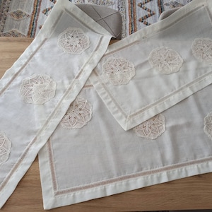 Lace Convoluted Tablecloth Set for Living Room | Gardenia Fabric Living Room Tablecloth Set | Cream Living Room Cover Set