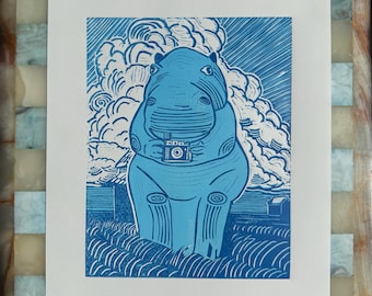Grabado en linóleo del Hipopótamo Azul (Edmond) / Emblema de la Ruta 66 de estilo de mediados de siglo
