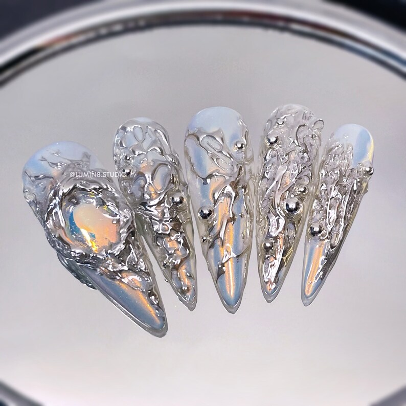 130-teiliges Nagel-Charm-Set In Silber – Y2K Style Mit Herzen, Schmetterlingen & Mehr Für DIY-Nagelkunst