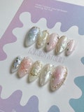 LM009 - Pastel Romantic Floral 3D Gold Motif - Coquette Princess Aesthetic - Handpainted Press On Nails product logo