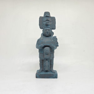 Patina effect K&#39;inich Chapat figurine, antique mexican sculpture, Mayan statue, central american art, mayan king, K&#39;inich statuette, sun god