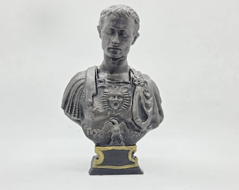 ローマ皇帝トラヤヌスの胸像（グリーンブロンズ） - 有名なローマ皇帝