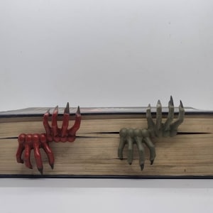 demon hand bookmark, vampire horror accessory,creepy devil gift hands, scary monster Claws,3d printed  gothic art, book lover gift idea