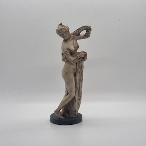 Aphrodite (Venus Kallipygos) statuette, greek mythology sculpture,goddess venus satue,Roman hellenistic art statue,love and beauty gift idea
