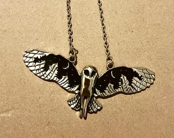 Forrest midnight Barn Owl Necklace