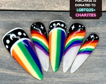 Uñas postizas Rainbow Witchy / Uñas con piercings / Arte de uñas colorido hecho a mano / Set de uñas LGBTQ