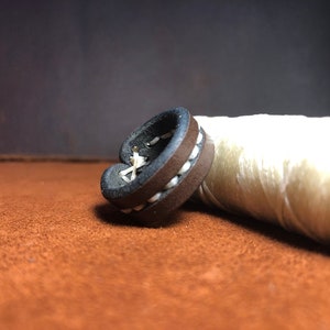 Genähter Lederring, minimalistischer Ring, hochwertiger Lederring, Ehering, Herrenring, Damenring, Ledergeschenk, handgefertigter Ring