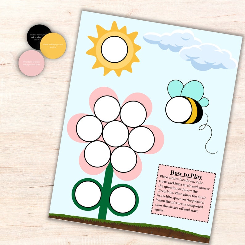以下が含まれることがあります： 花に空白の円、太陽、蜂、遊び方についての説明が書かれた、子供向けの印刷可能なゲームです。このゲームは、子供たちがスキルを学び、練習するのに役立ちます。
