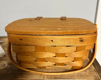 Longaberger kiddie purse with no latch
