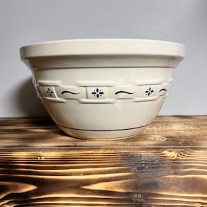 Longaberger XL 11 inch mixing bowl