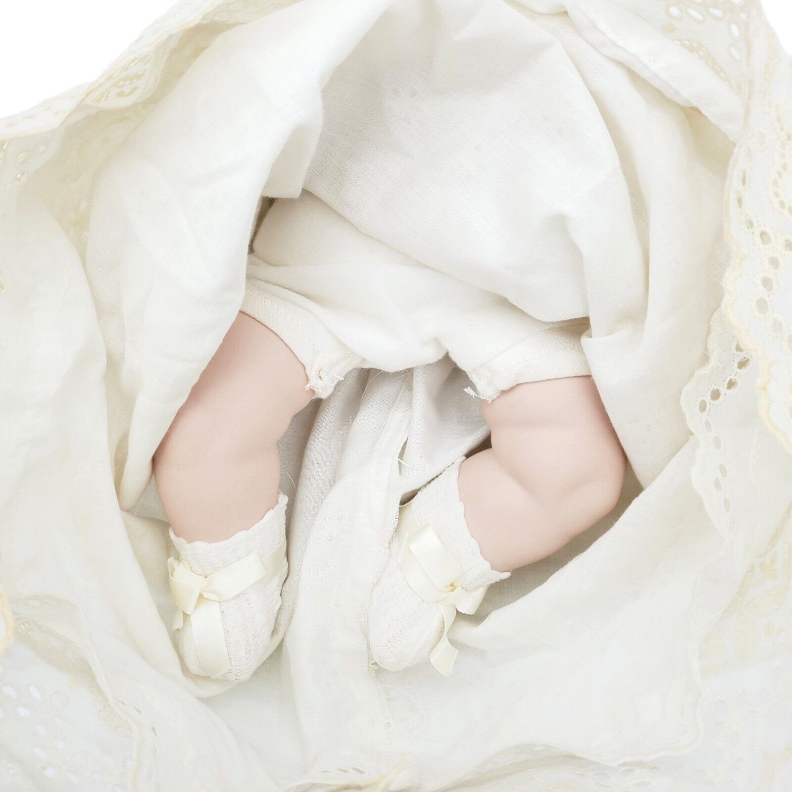 Vintage 1981 Porcelain Gerber 14 Baby Doll Christening Gown Moving Eyes