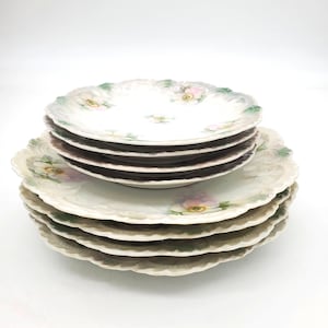 VTG Bavaria Scalloped Apple Blossom Flower Luncheon Plates Service 4 Embossed Dessert Tea Party
