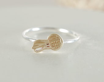 Quallen Silberring, Gold und Silber Tier Ring, Qualle winzigen Ring, stapelbare Silberring, niedlichen Tierring, handgemachte Qualle Ring