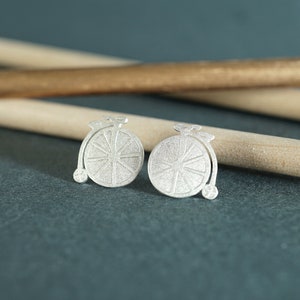 Zilveren fietsoorbellen, stekeroorbellen, penny farthing-stekers, kleine fietsoorbellen, fietsoorbellen, schattige stekers, vintage fiets