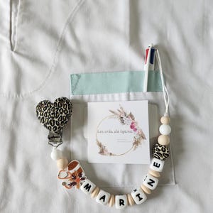 Nurse blouse pen clip