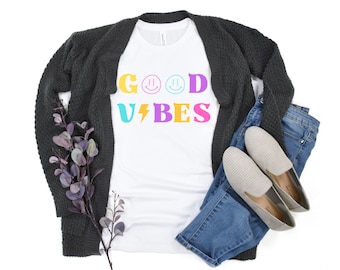 Good Vibes Shirt | Summer Tee | Cute Graphic Tee | Teen Gifts | Teen Shirt | Happy Face Shirt | Retro | 70's Shirt | Beach T-Shirt