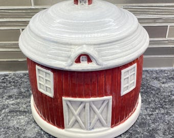 Vintage Cookie Jar Country Living Cracker Barrel Farmhouse Barn