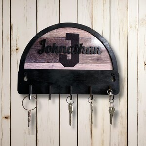 Gepersonaliseerde naamsleutelhanger wandrek| Organizer voor sleutelhouders, ovaal: 9 3/4" x 7" gesublimeerd mdf-houten bord