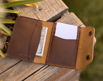 Cartera de cuero horizontal personalizada hecha a mano / Cartera de cuero genuino / Regalo para él / Cartera plegable bordada