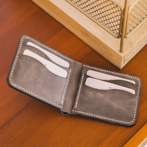 Cartera clásica personalizada para hombre / Cartera de cuero genuino hecha a mano / Cartera de cuero para hombre / Cartera de cuero plegable para hombre imagen 1