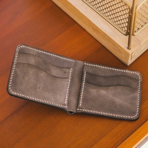 Cartera clásica personalizada para hombre / Cartera de cuero genuino hecha a mano / Cartera de cuero para hombre / Cartera de cuero plegable para hombre imagen 2