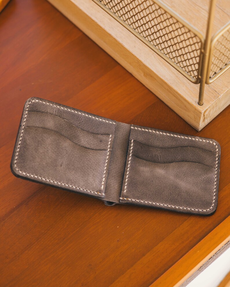 Cartera clásica personalizada para hombre / Cartera de cuero genuino hecha a mano / Cartera de cuero para hombre / Cartera de cuero plegable para hombre imagen 2