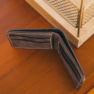Cartera clásica personalizada para hombre / Cartera de cuero genuino hecha a mano / Cartera de cuero para hombre / Cartera de cuero plegable para hombre imagen 7