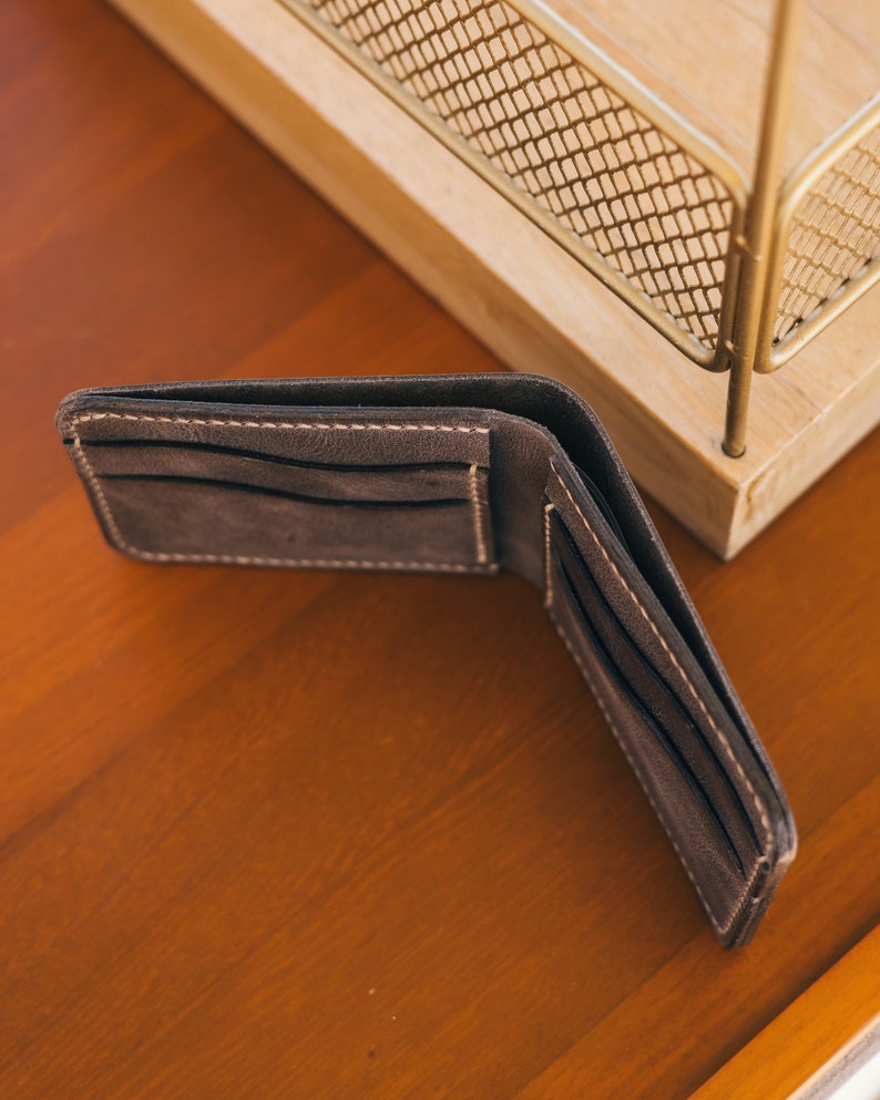 Cartera clásica personalizada para hombre / Cartera de cuero genuino hecha a mano / Cartera de cuero para hombre / Cartera de cuero plegable para hombre imagen 7