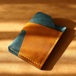 A carteira Loya Slim, carteira de bolso minimalista, carteira de couro genuíno fina feita à mão