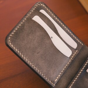 Cartera clásica personalizada para hombre / Cartera de cuero genuino hecha a mano / Cartera de cuero para hombre / Cartera de cuero plegable para hombre imagen 5