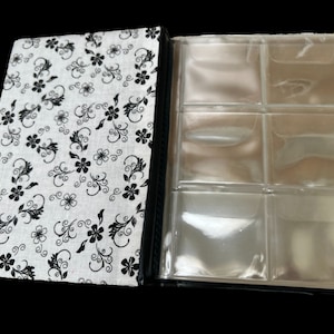 Ball Mark Buddy - Black & White Floral