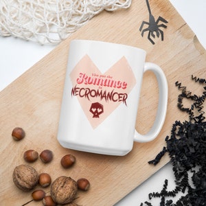 Pones el romance en nigromante: taza blanca de bebida / regalos DND / mazmorras y dragones / D&D / regalos de Dungeon Master