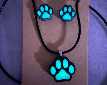 Black/Glow Teal Pawprint Ear Stud and Necklace Set