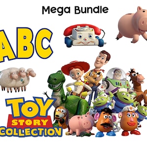 Puede incluir: Una colecci&oacute;n de personajes de Toy Story, incluyendo a Woody, Buzz Lightyear y Rex, junto con el texto "Toy Story Collection" y "Mega Bundle". Otros personajes incluyen a Sr. Potato, Hamm y Slinky Dog.