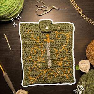Fantasy Themed Kindle Sleeve Crochet Pattern | Beginner Crochet PDF | Cozy Kindle Cover | Cottagecore Crochet