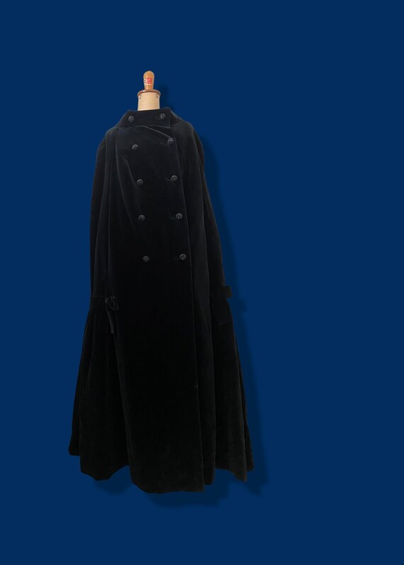 VintageOpera cape/plush silk velvet, beaded butto… - image 5