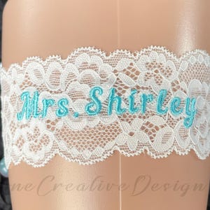 Wedding Garter, Personalized Embroidered Wedding Garter, Bridal Keepsake Gift,Lace Garter, Bridal Accessories,Toss Garter,Custom Name Garter