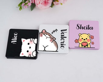 Lustiger Katzen-Handspiegel mit Namen, benutzerdefinierter Cartoon-Taschenspiegel, personalisierter Leder-Make-up-Spiegel, Frau / Mädchen-Accessoire, bestes Geschenk für sie