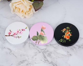 Taschenspiegel mit 12 Geburtsblumen, personalisierter Lederspiegel mit Namen, chinesischer Blumenspiegel für Frau, individueller Blumen-Handspiegel, ihre Geschenke