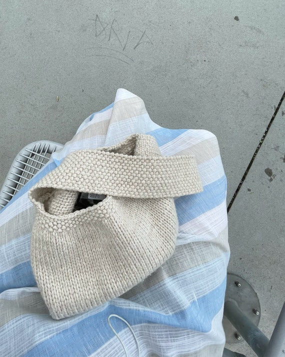My Essentials Bag - knitted bag pattern - easy