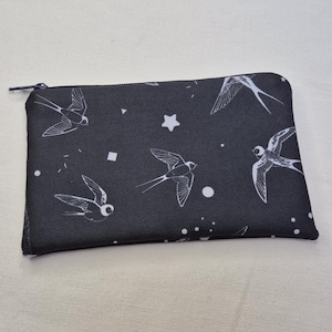 Minitasche "Schwalben", Pouch, kleines Täschchen, Schminktäschchen, Portemonnaie, Vögel, MT000004