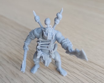 Figurine Orc avec épée imprimée en 3D