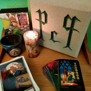 Intuitive tarot reading