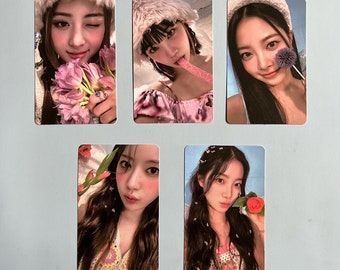 5 Pieces LE SSERAFIM LOMO cards, Antifragile, Sakura, Kim Chaewon, Huh Yunjin, Kazuha, Hong Eunchae