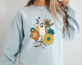 Ghost Crewneck Sweatshirt || Halloween Ghost Tshirt || Vintage || Spooky Season || Trendy || Preppy || Spooky Szn