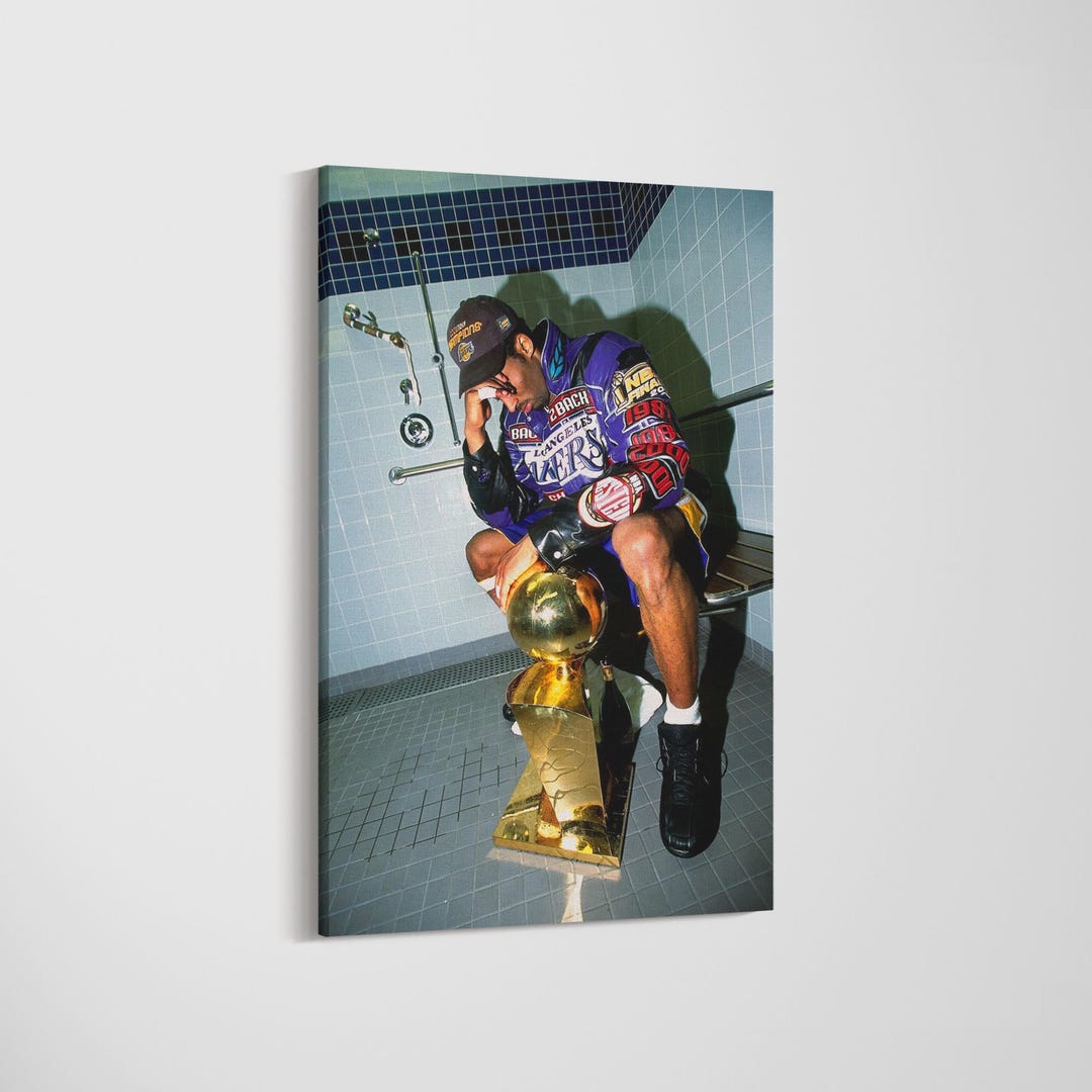 Kobe Bryant 2001 Finals Iconic Moment Photo, Black Mamba Win Trophy ...