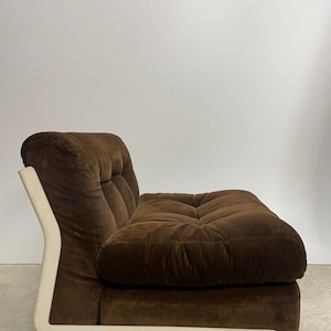 Amanta armchair by Mario Bellini (brown), C&B Italia